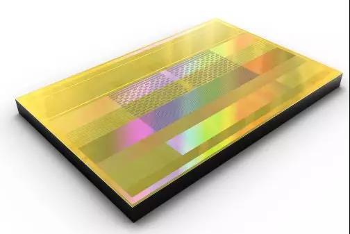 三星發(fā)布新一代HBM2E產(chǎn)品，性能提升33%，容量翻倍